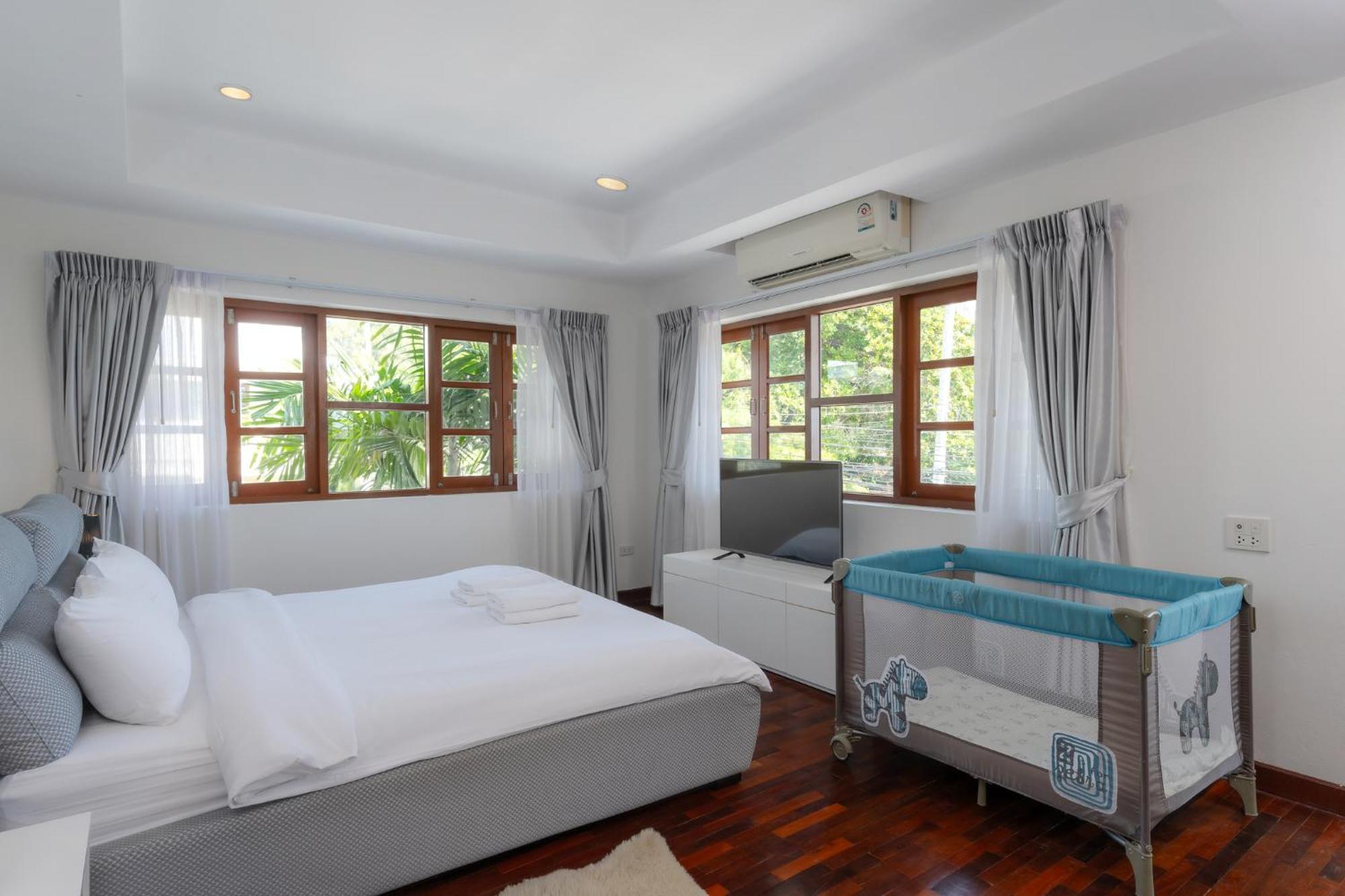 Stunning Villa With Pool And Tropical Garden Хуа Хин Екстериор снимка