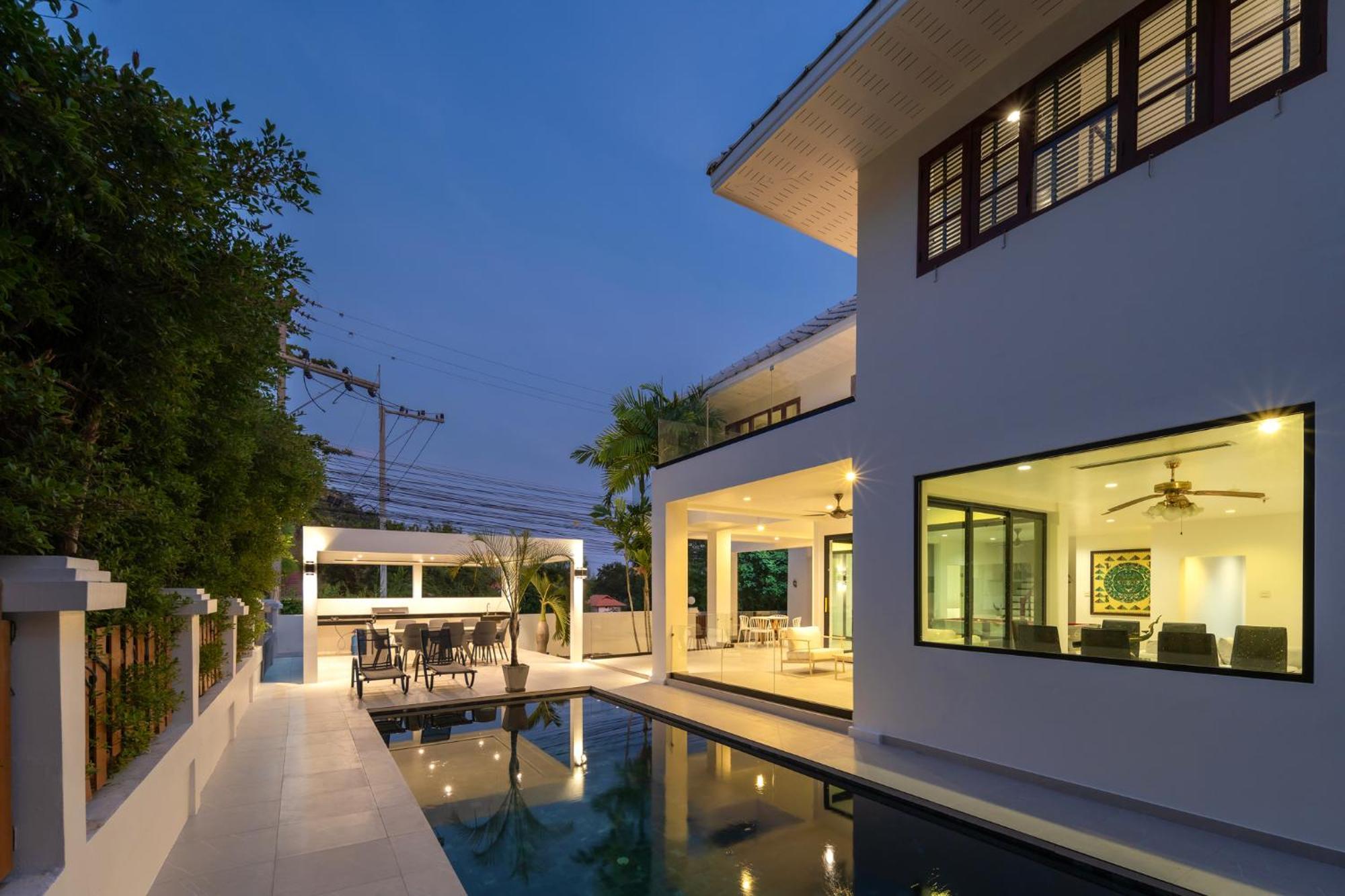 Stunning Villa With Pool And Tropical Garden Хуа Хин Екстериор снимка